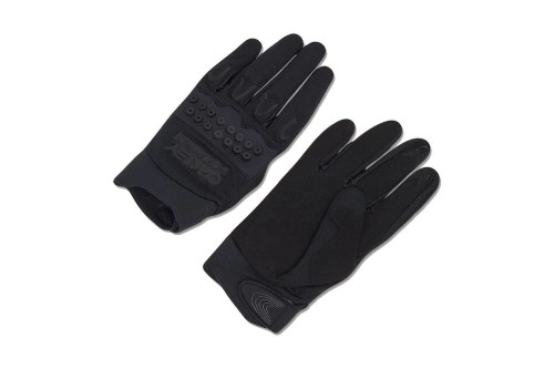 0015697_oakley-guanti-switchback-mtb-glove-20-black.jpeg
